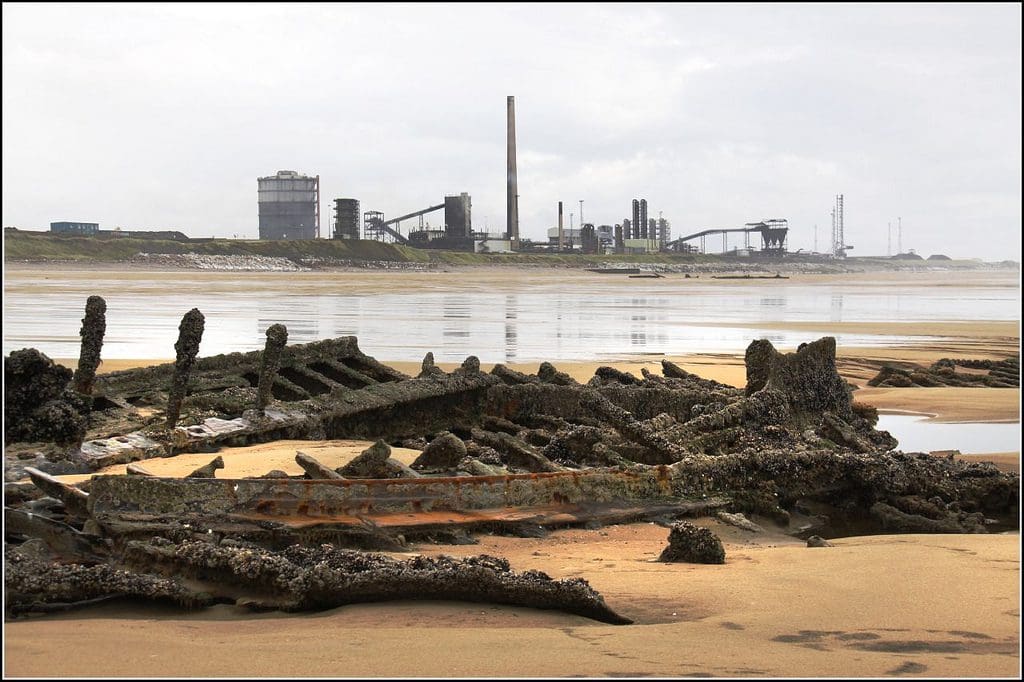 Divers find plane debris off Oceano