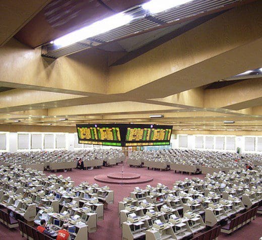 Oil Ends Down Again as Supply Worry, Dollar Strength Weigh