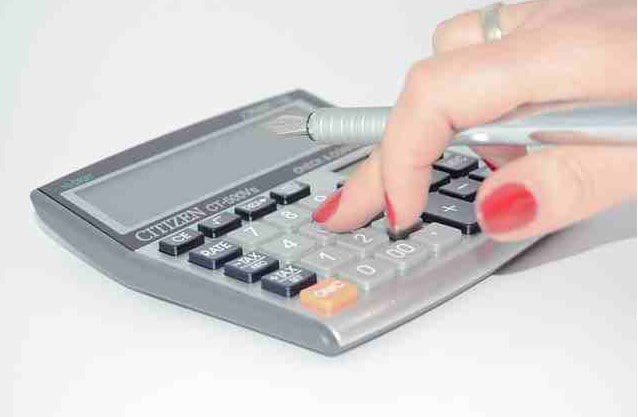 Russian Lawmakers Ask Medvedev to Delay Oil Tax Changes