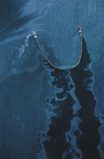 U.S. Orders Plains to Clean Up Oil Spill