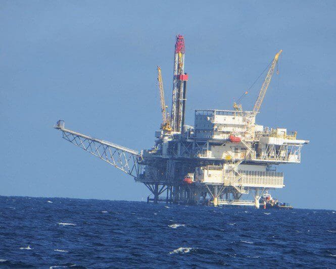 Baker Hughes: US Oil Drillers Cut Rigs With Crude Price Decline