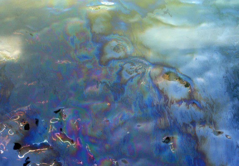 Nova Scotia shipwreck leads to oil slick concerns