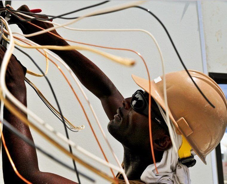 Ride To The Bottom: US Energy Workers Hit Hard By Company Stock Bets